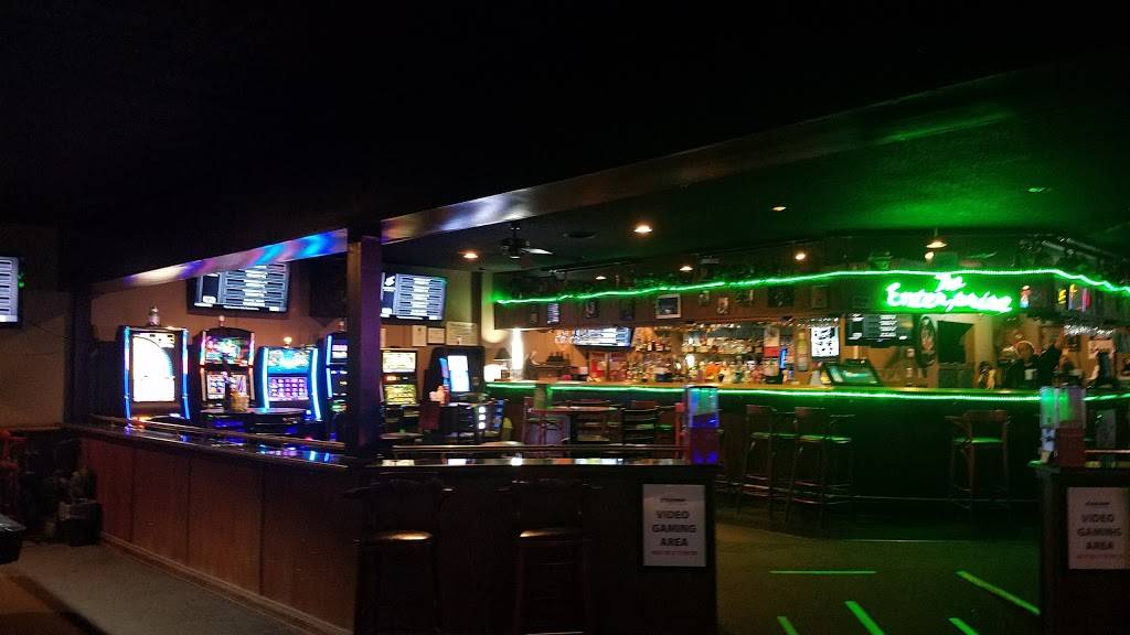 Starship Billiards Parlor | restaurant | 2301 Adlai Stevenson Dr, Springfield, IL 62703, USA | 2175858888 OR +1 217-585-8888