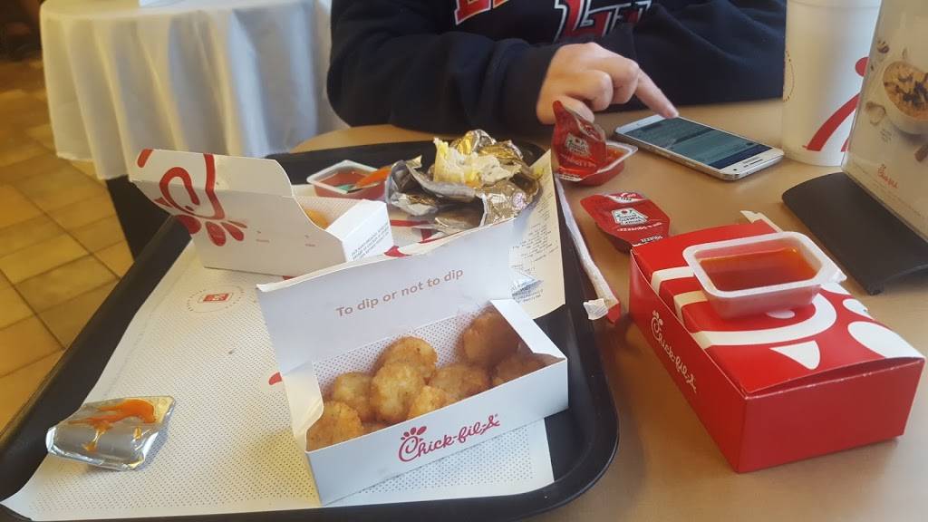 Chick-fil-A | restaurant | 6780 Waltons Ln, Gloucester, VA 23061, USA | 8046934585 OR +1 804-693-4585