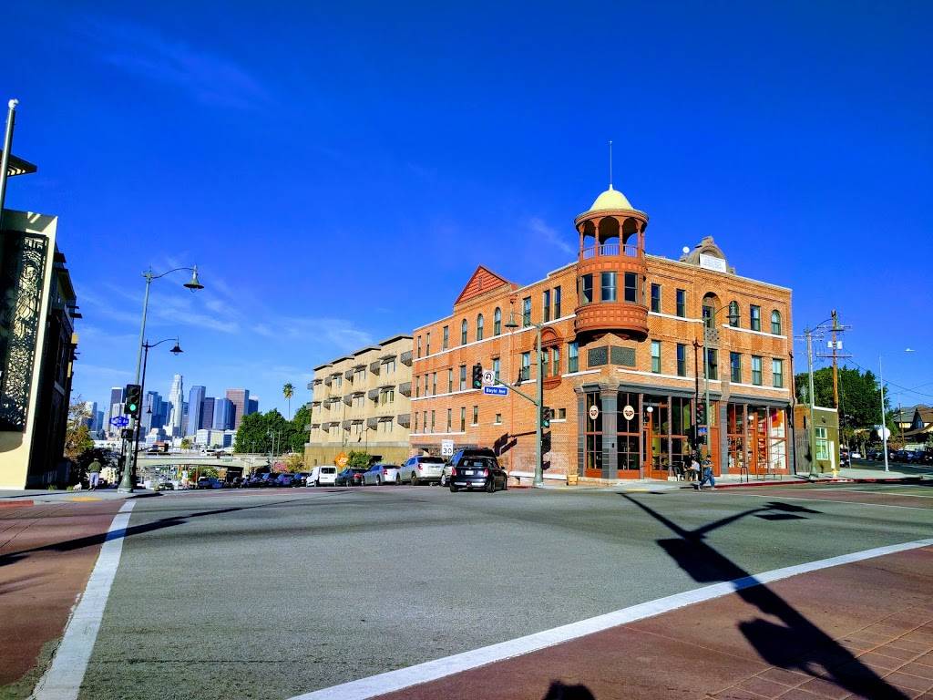 La Monarca Bakery & Cafe | cafe | 101 N Boyle Ave, Los Angeles, CA 90033, USA | 3232646600 OR +1 323-264-6600