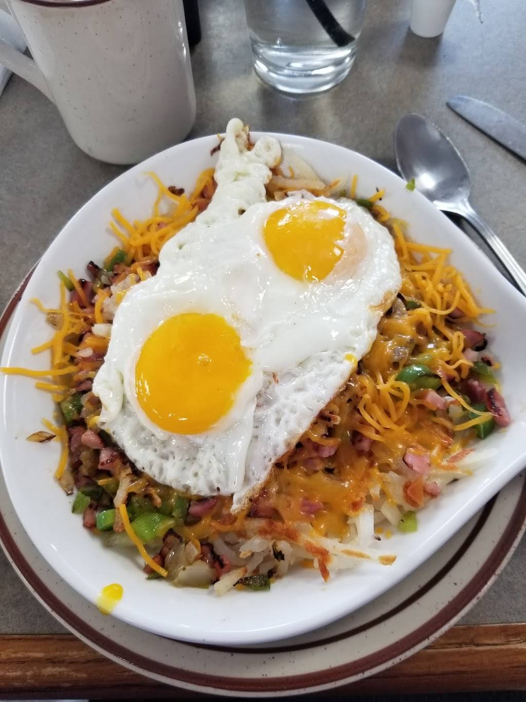 Tasty Cafe | restaurant | 209 E Le Claire Rd, Eldridge, IA 52748, USA | 5632239537 OR +1 563-223-9537