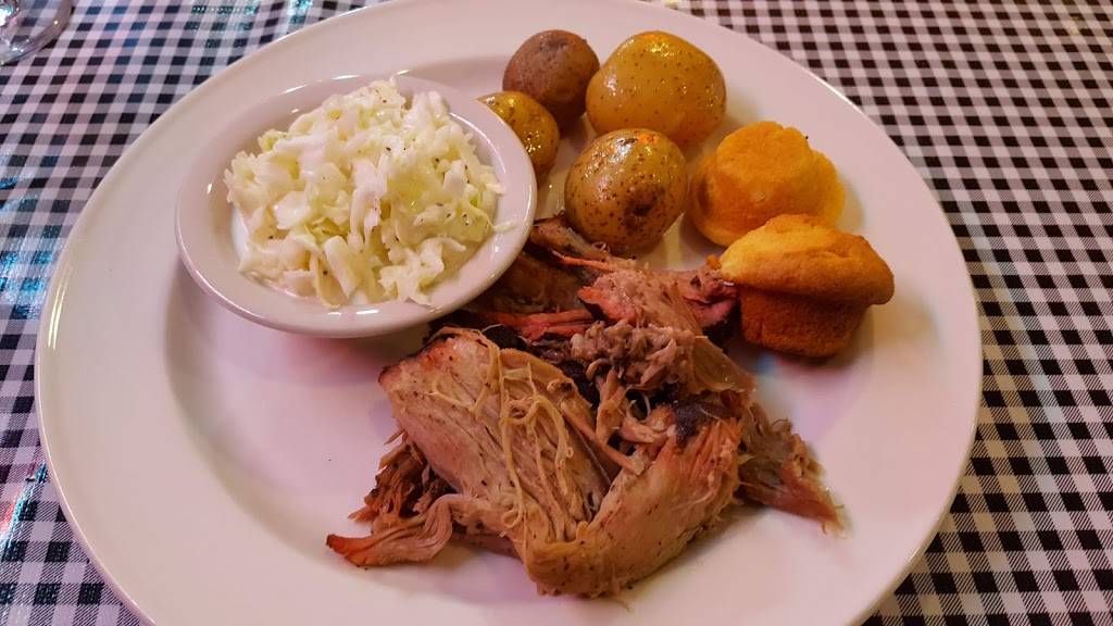 Mos Pit BBQ | restaurant | 5600 Newport Rd, Camillus, NY 13031, USA | 3153204643 OR +1 315-320-4643