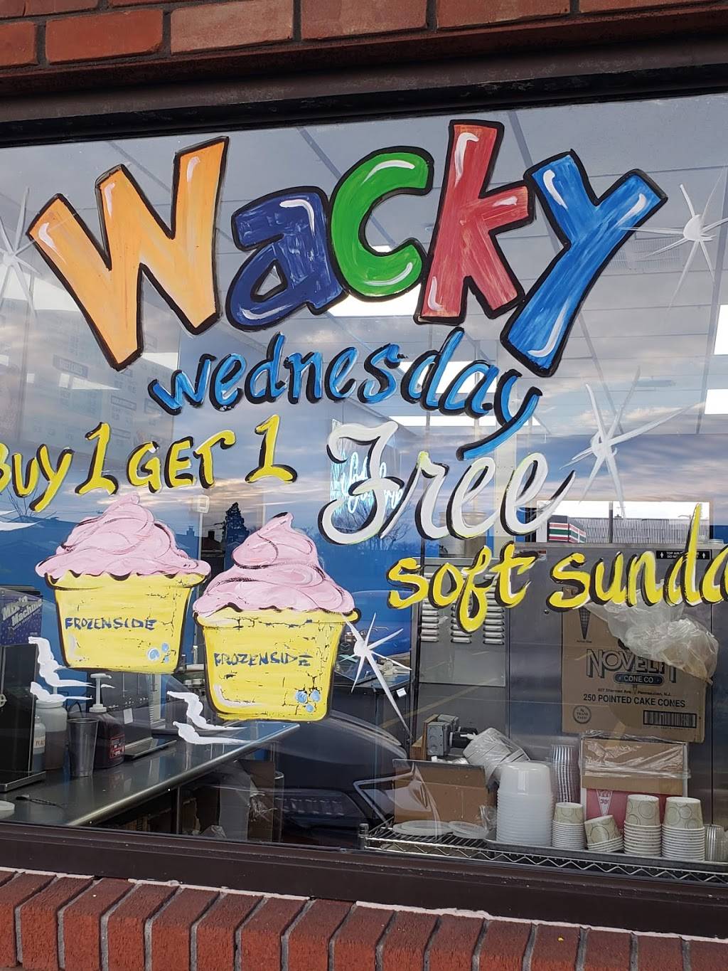 Frozen side Ice Cream | restaurant | 3286 Long Beach Rd, Oceanside, NY 11572, USA | 5162860077 OR +1 516-286-0077