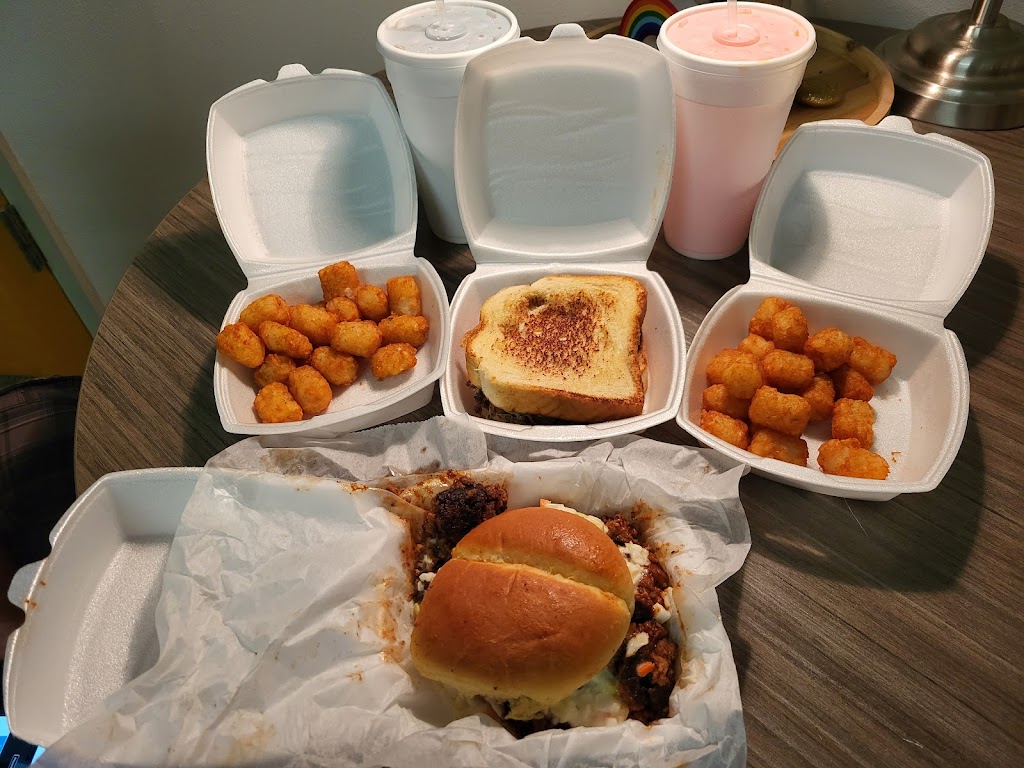 Chasing Cars Burgers & Dogs | restaurant | 1301 W 15th St, Panama City, FL 32401, USA | 8502509000 OR +1 850-250-9000