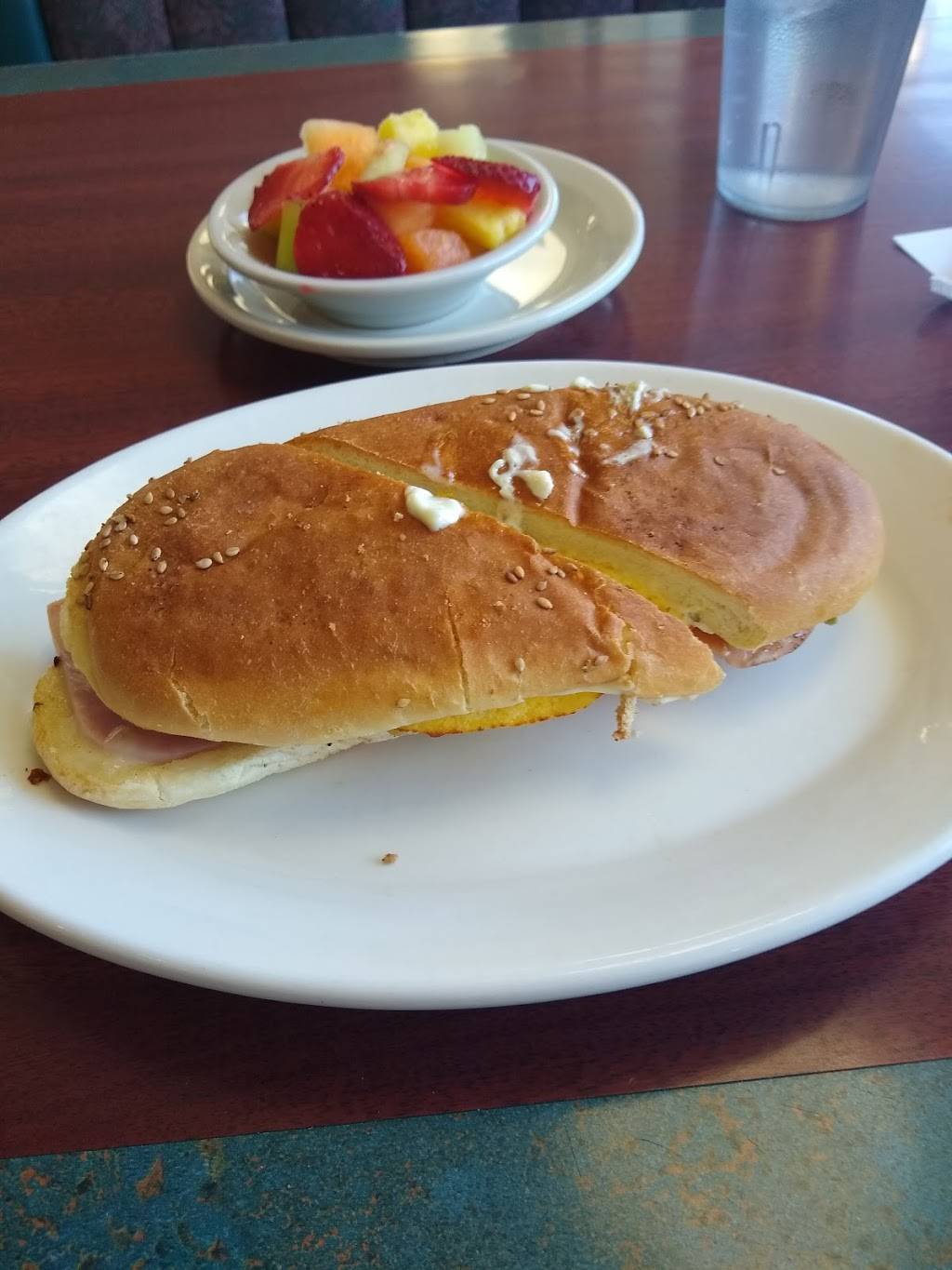 Bay City Big Boy | restaurant | 500 N Euclid Ave, Bay City, MI 48706, USA | 9896865280 OR +1 989-686-5280