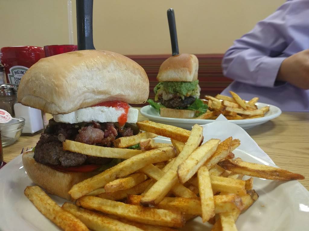 Dougs Breakfast Lunch | restaurant | 3659 Austin Bluffs Pkwy, Colorado Springs, CO 80918, USA | 7193544620 OR +1 719-354-4620