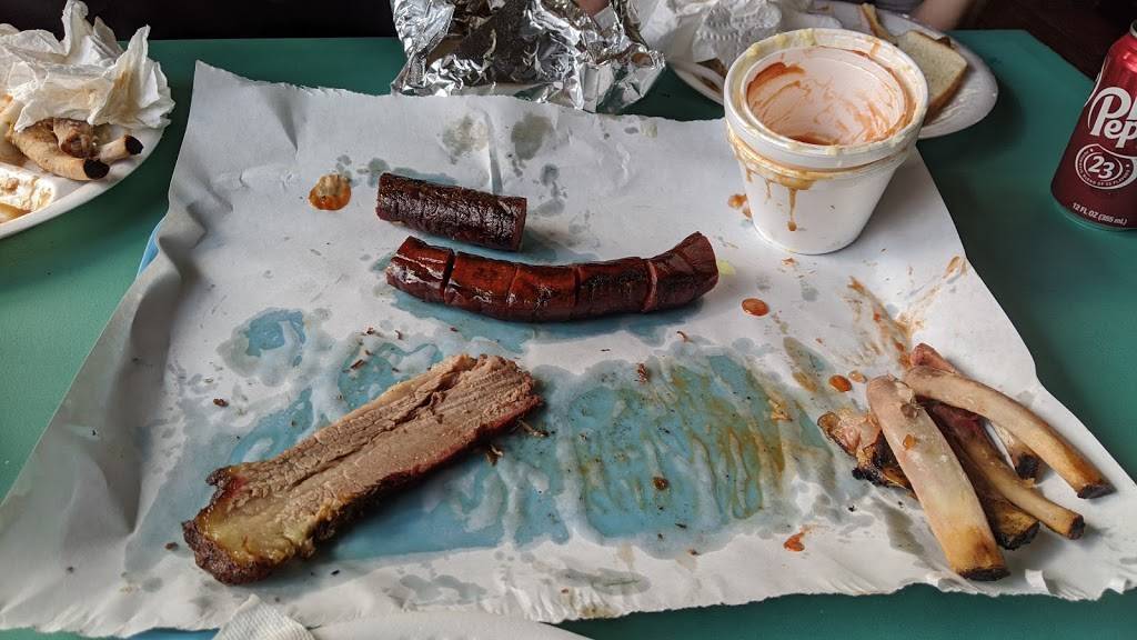 Sams BBQ | restaurant | 2000 E 12th St, Austin, TX 78702, USA | 5124780378 OR +1 512-478-0378