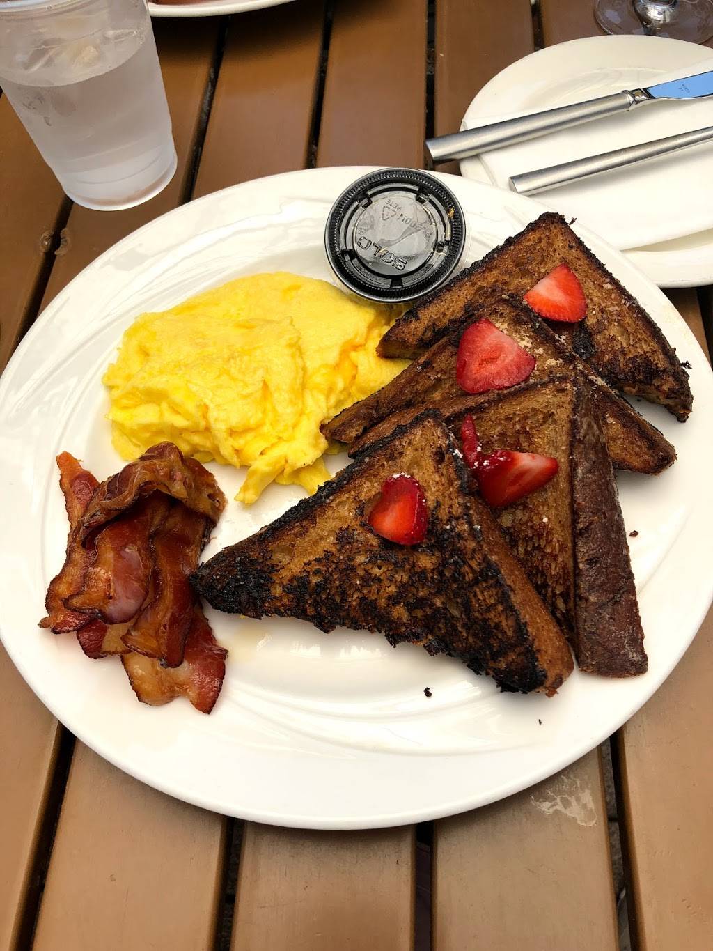 RedRocks H Street | restaurant | 1348 H St NE, Washington, DC 20002, USA | 2026217300 OR +1 202-621-7300