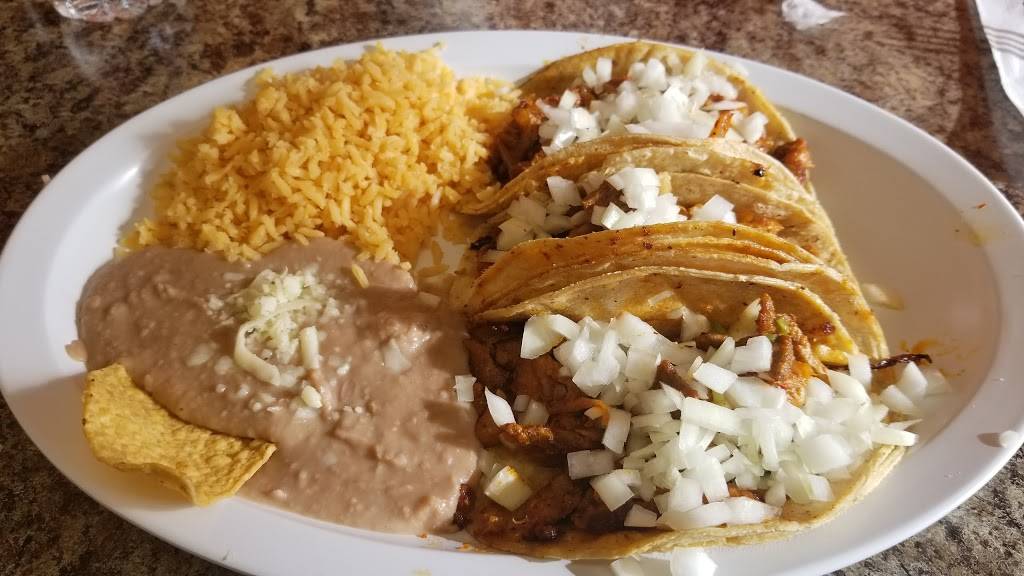 Sabroso Burrito | restaurant | 704 E Higgins Rd, Schaumburg, IL 60173, USA | 8478840498 OR +1 847-884-0498