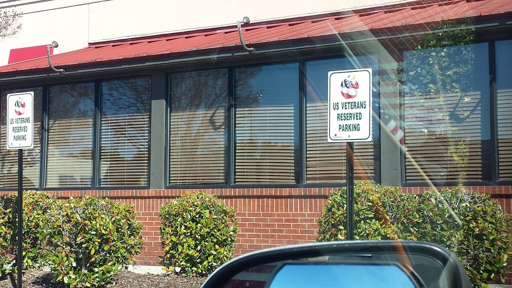 Applebees Grill + Bar | restaurant | 3028 Memorial Pkwy SW, Huntsville, AL 35801, USA | 2568818111 OR +1 256-881-8111