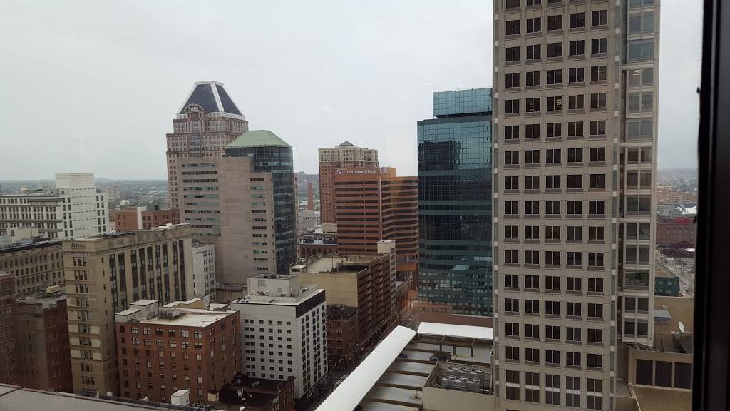 The Center Club | restaurant | 100 Light St #16, Baltimore, MD 21202, USA | 4107277788 OR +1 410-727-7788