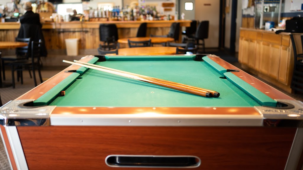 Boyne City Eagles | restaurant | 106 River St, Boyne City, MI 49712, USA | 2315822693 OR +1 231-582-2693