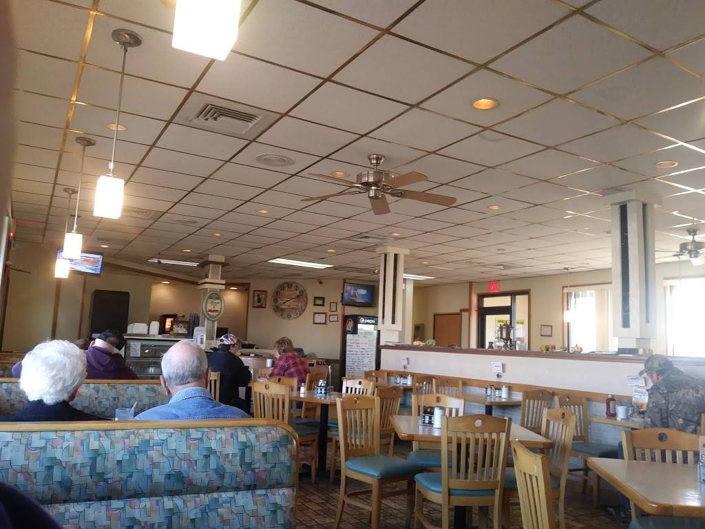 Five Brothers Cafe | cafe | 110 Market Ave, Fairfield, IL 62837, USA | 6188423366 OR +1 618-842-3366