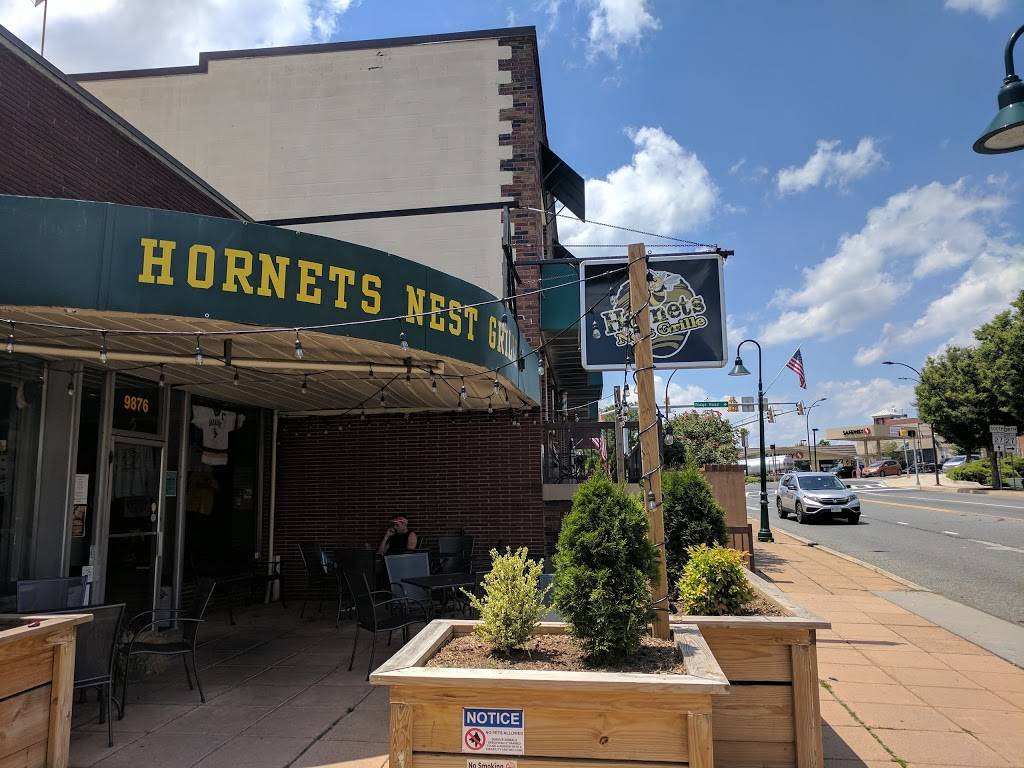 Hornets Nest Grille | restaurant | 9876 Main St, Damascus, MD 20872, USA | 3012533707 OR +1 301-253-3707