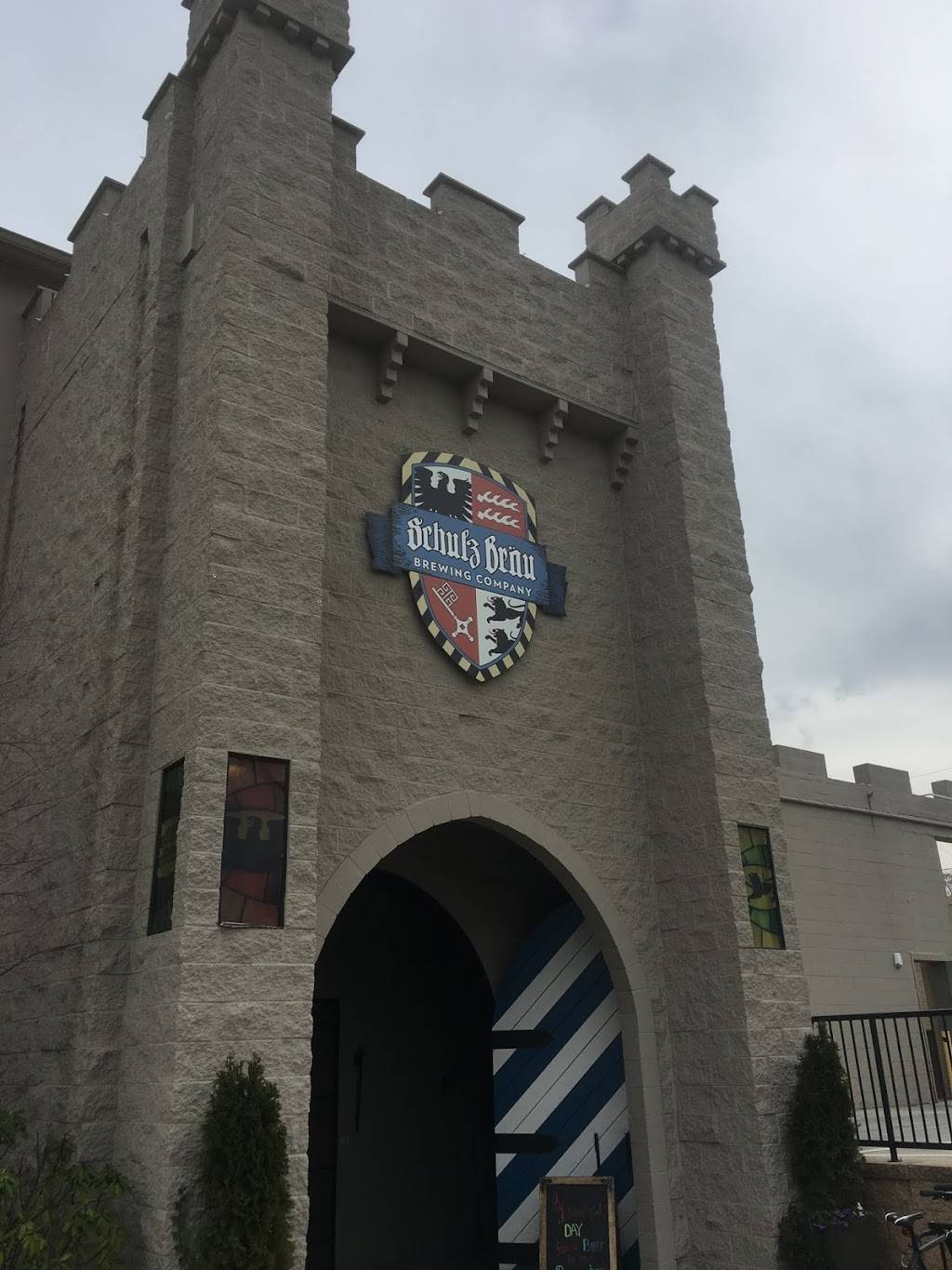 Schulzes Schnitzel Kitchen | restaurant | 126 Bernard Ave, Knoxville, TN 37917, USA | 8002459764 OR +1 800-245-9764