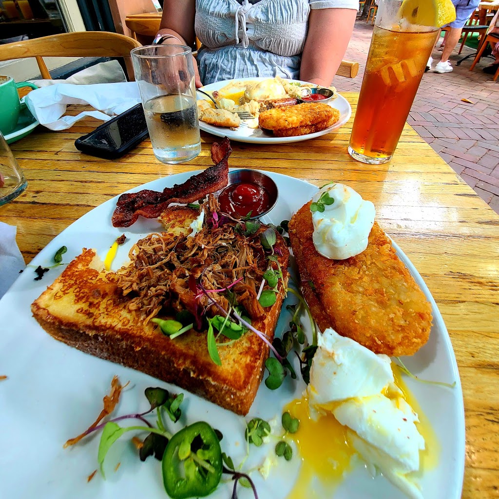 The Collins Quarter | restaurant | 151 Bull St, Savannah, GA 31401, USA | 9127774147 OR +1 912-777-4147