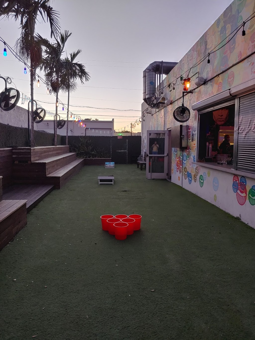 27 Bar & Lounge | night club | 835 NE 3rd Ave, Fort Lauderdale, FL 33304, USA | 9542570026 OR +1 954-257-0026