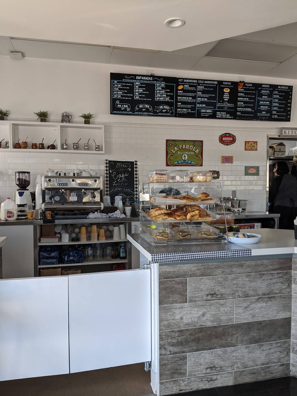 La Farola | restaurant | 2790 Harbor Blvd #118, Costa Mesa, CA 92626, USA | 7147140588 OR +1 714-714-0588