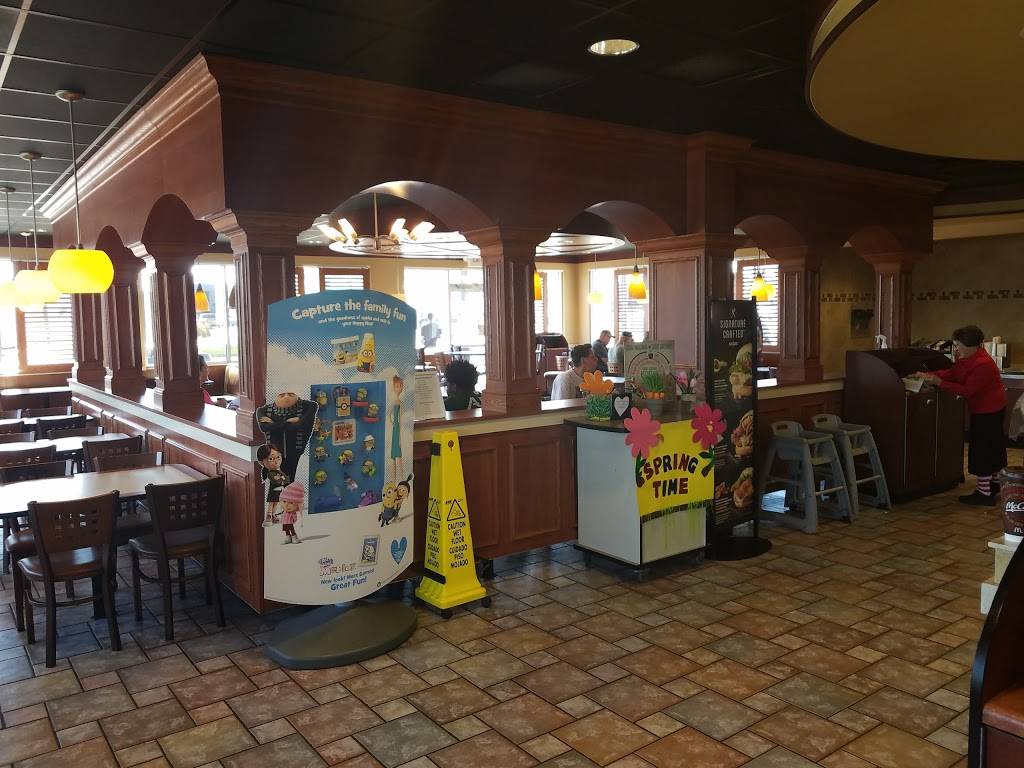 McDonalds | cafe | 1725 N Roosevelt Ave, Burlington, IA 52601, USA | 3197532111 OR +1 319-753-2111