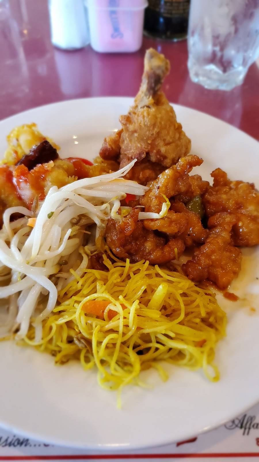 Restaurant Maison Wong | restaurant | 25 Rue Authier, Granby, QC J2G 7X1, Canada | 4507773288 OR +1 450-777-3288