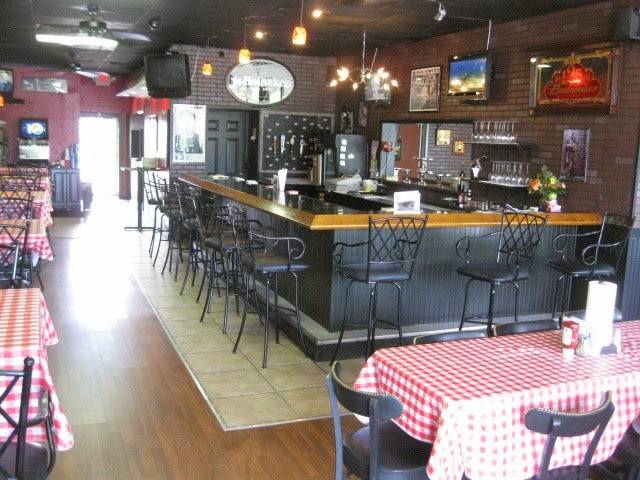 Poppys Pizza | restaurant | 15501 Old McGregor Blvd, Fort Myers, FL 33908, USA | 2396895660 OR +1 239-689-5660