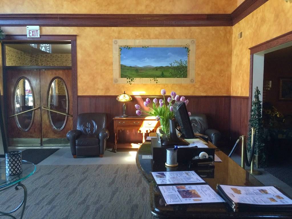 Golden Feather BBQ | restaurant | 29633 Ford Rd, Garden City, MI 48135, USA | 7344212114 OR +1 734-421-2114