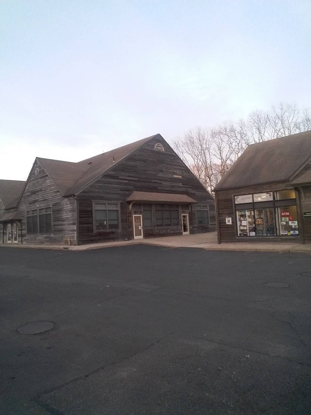 Pepperonis | restaurant | 281 Springs Fireplace Rd, East Hampton, NY 11937, USA | 6313291800 OR +1 631-329-1800