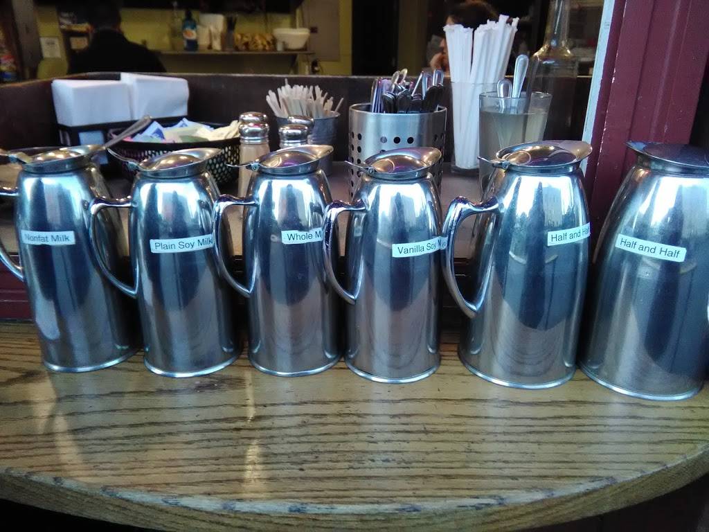 Fellini | restaurant | 1401 University Ave, Berkeley, CA 94702, USA | 5108415200 OR +1 510-841-5200