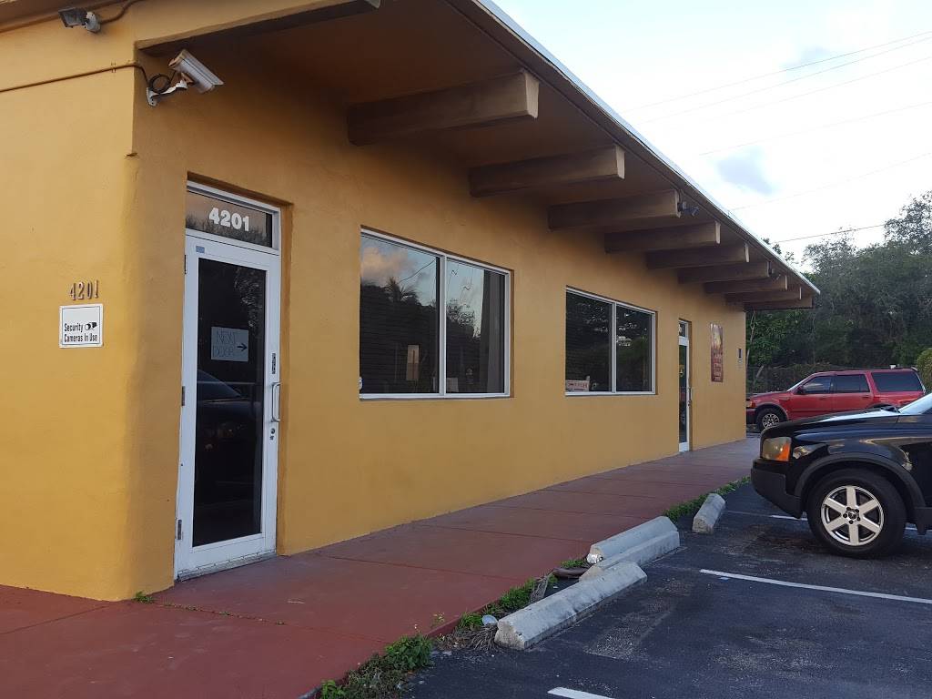 Hot-Pie Inc. | restaurant | 4201 Ravenswood Rd, Fort Lauderdale, FL 33312, USA | 9549669141 OR +1 954-966-9141