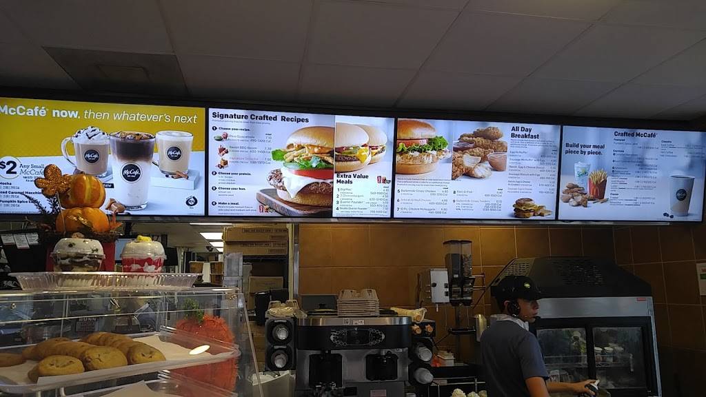 McDonalds | cafe | 16920 E Colonial Dr, Orlando, FL 32820, USA | 4075685085 OR +1 407-568-5085