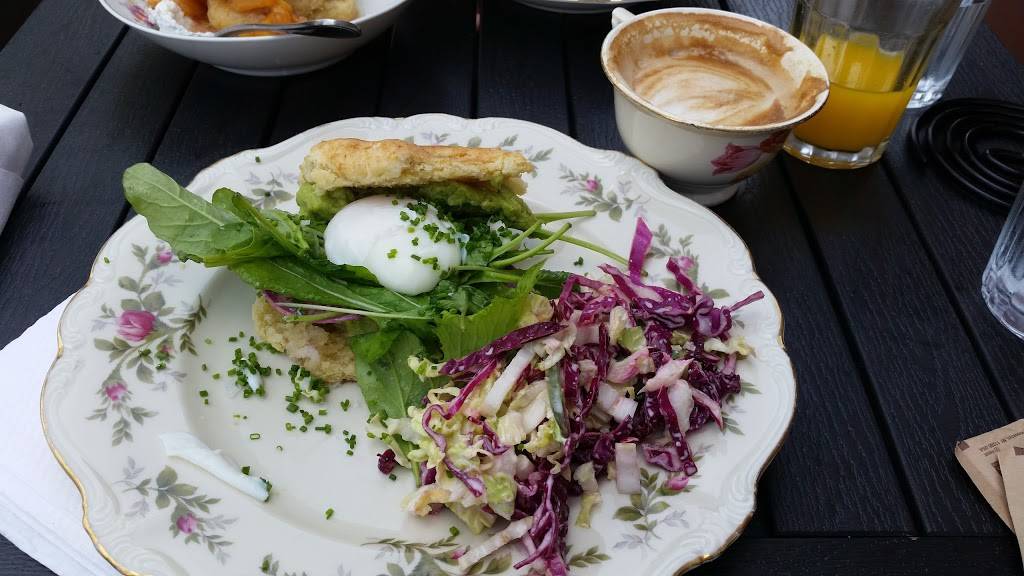 Stomping Ground | restaurant | 2309 Mt Vernon Ave, Alexandria, VA 22301, USA | 7035676616 OR +1 703-567-6616