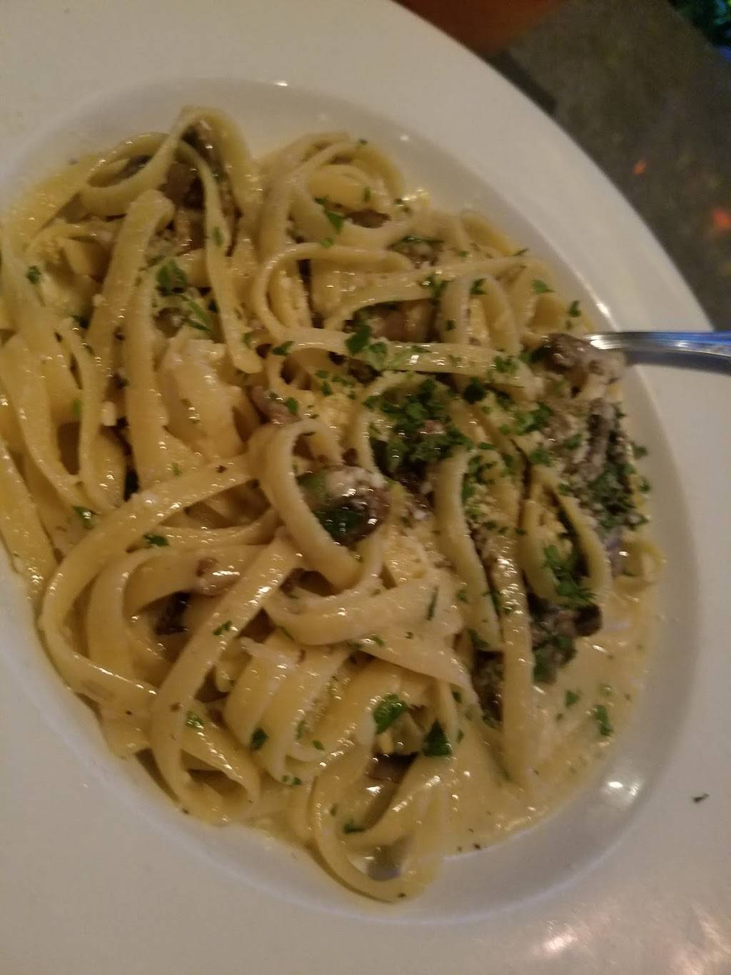 The Bunker Hill Bar & Grill Valencia | restaurant | 24201 W, Valencia Blvd #3690, Valencia, CA 91355, USA | 6612862312 OR +1 661-286-2312