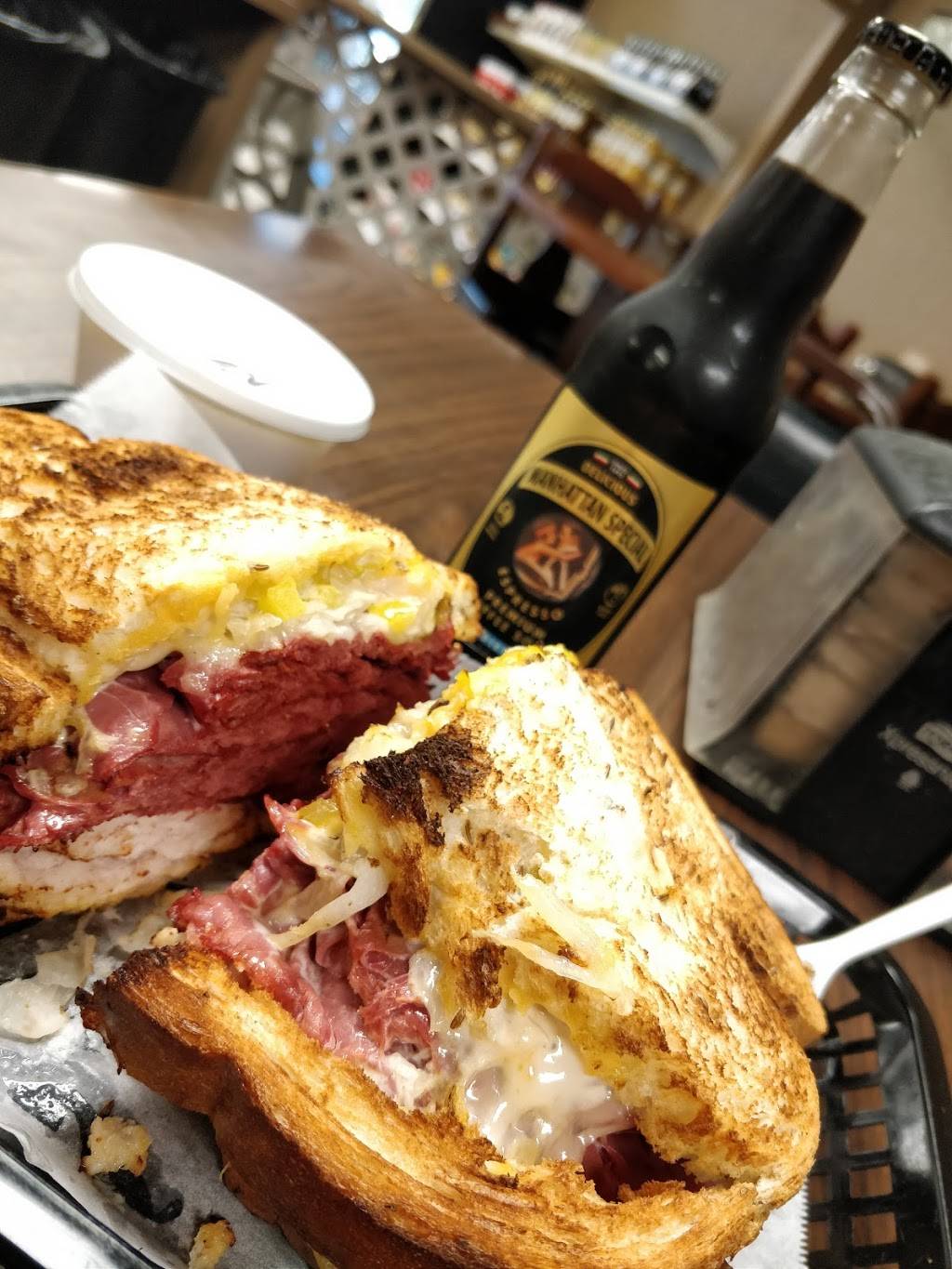 Pauls Italian Deli & Restaurant | restaurant | 812 E Vine St, Kissimmee, FL 34744, USA | 4079330766 OR +1 407-933-0766