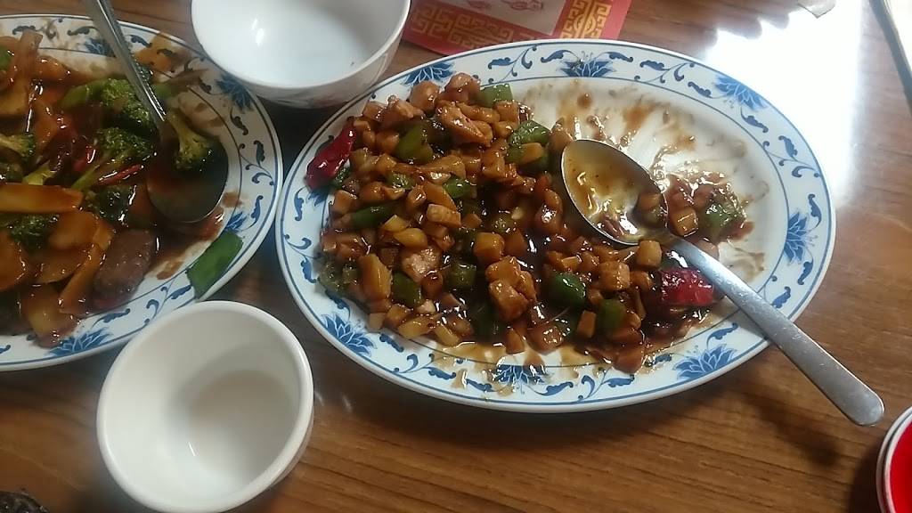 House Of Chen | restaurant | 705 E Lincoln Way, Ames, IA 50010, USA | 5152333144 OR +1 515-233-3144