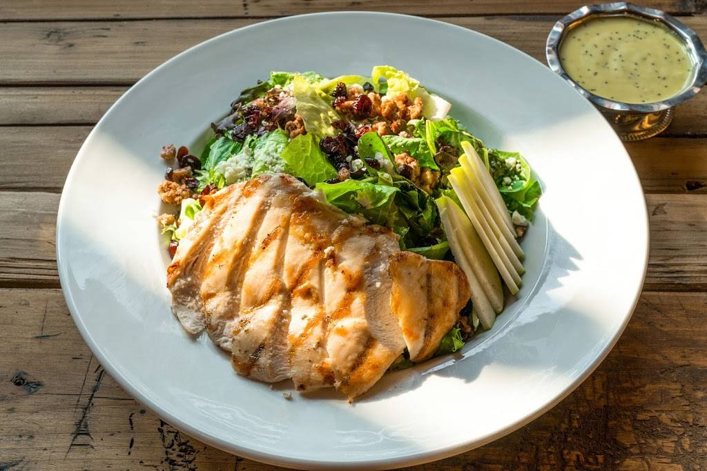 Two Town Pub and Cafe | restaurant | 5005 Main St, Tacoma, WA 98407, USA | 2532129477 OR +1 253-212-9477