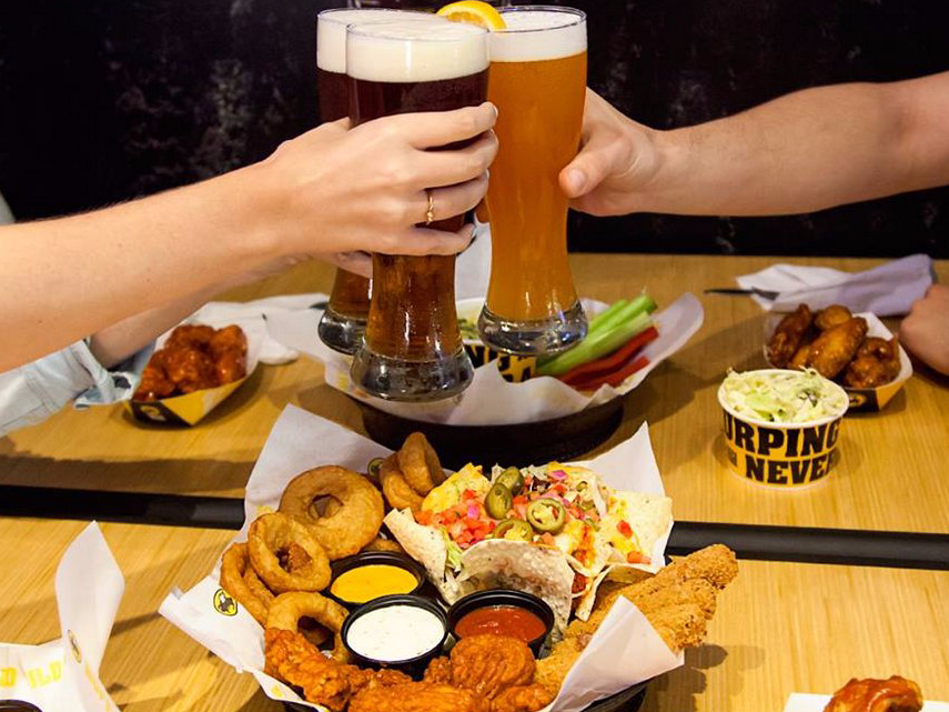 Buffalo Wild Wings | restaurant | 903 University Dr, College Station, TX 77840, USA | 9796918453 OR +1 979-691-8453