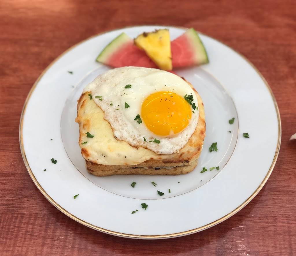 Crepes & Co TC | restaurant | 329 E State St a, Traverse City, MI 49684, USA | 2315909221 OR +1 231-590-9221