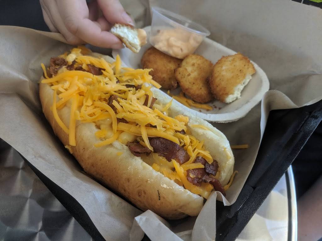 DoggyStyle Gourmet Hotdogs | meal takeaway | 1494 Pillette Rd, Windsor, ON N8Y 3B9, Canada | 2266741143 OR +1 226-674-1143