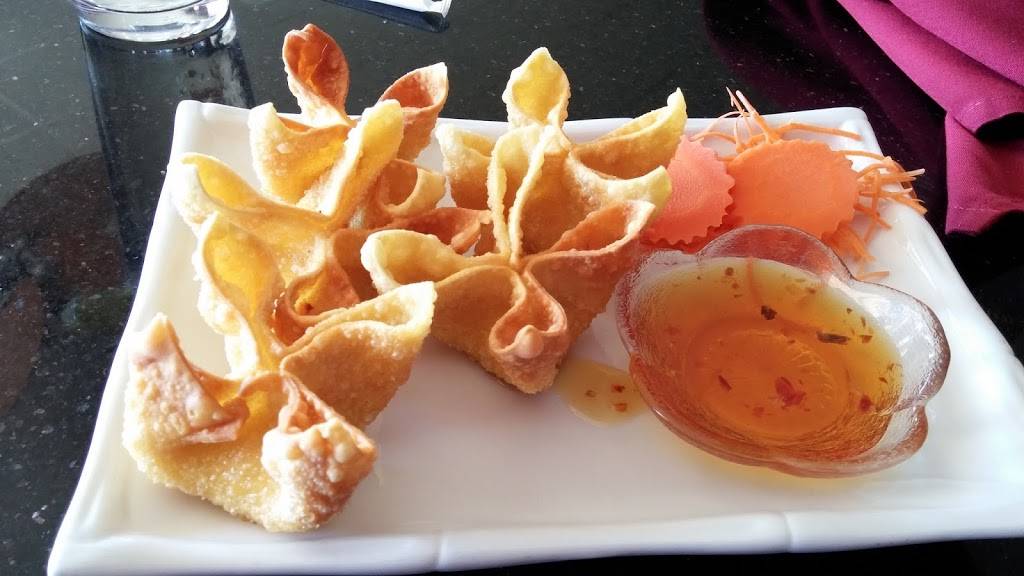 Tomy Thai Campus | restaurant | 1736 W State of Franklin Rd Suite 70, Johnson City, TN 37604, USA | 4239280070 OR +1 423-928-0070