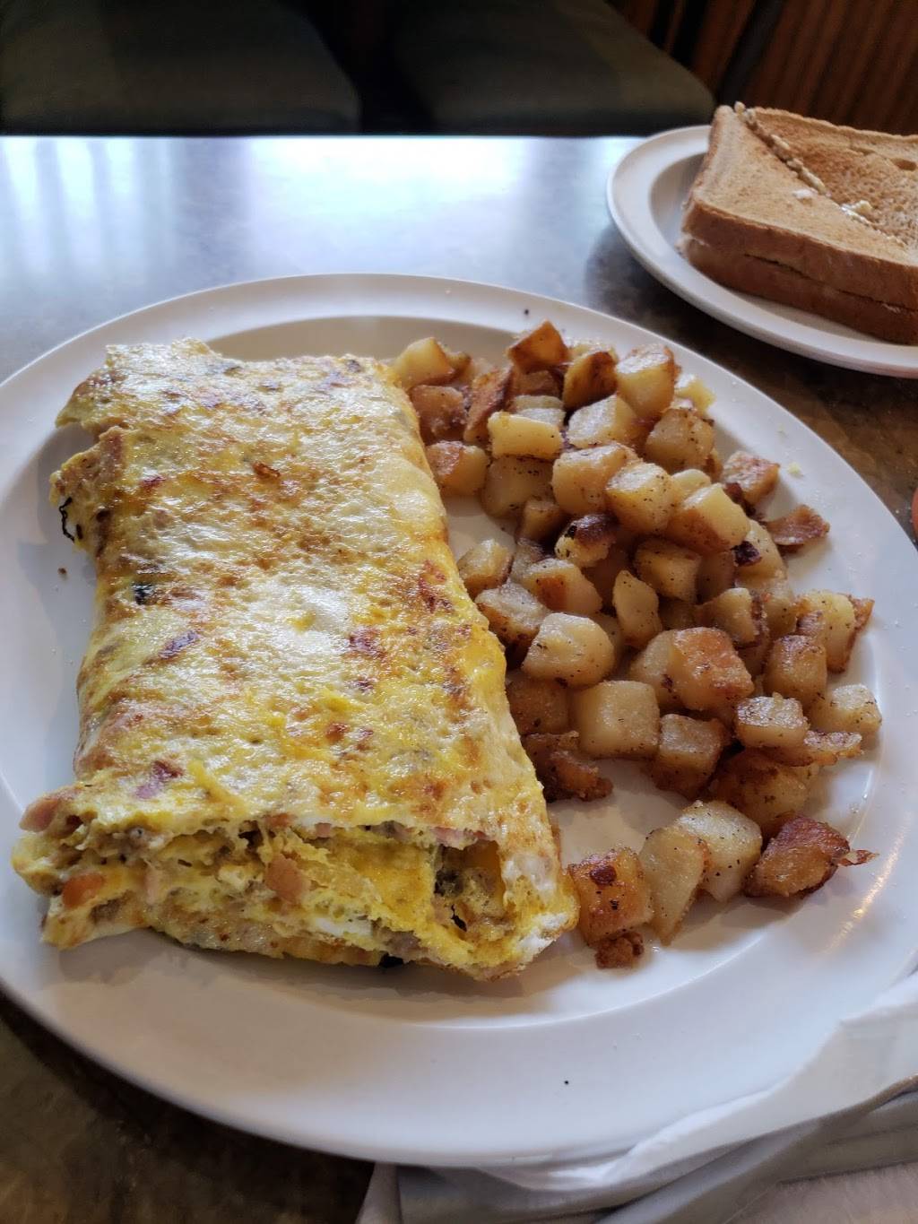 Nicks Diner | restaurant | 6561 College Park Square, Virginia Beach, VA 23464, USA | 7575784746 OR +1 757-578-4746