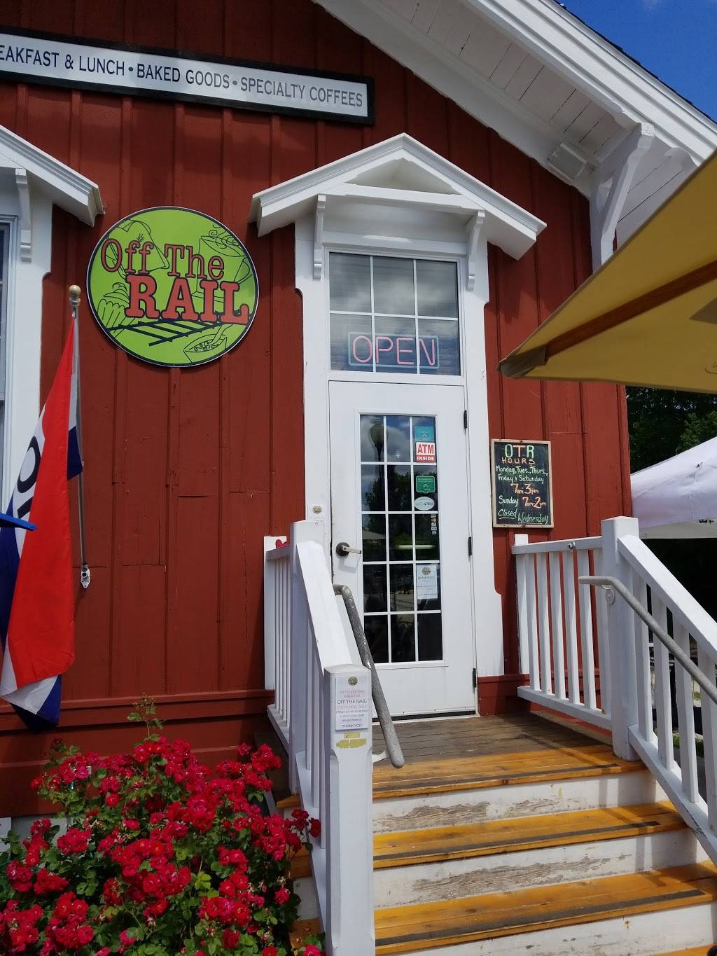Off the Rail | restaurant | 44 Gottfried St, Elkhart Lake, WI 53020, USA | 9208764194 OR +1 920-876-4194