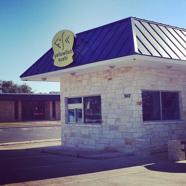 yellowfish sushi | restaurant | 9102 Wurzbach Rd, San Antonio, TX 78240, USA | 2106143474 OR +1 210-614-3474