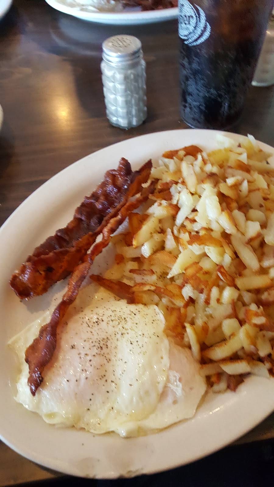 Barlows Country Kitchen | restaurant | 21 Morgan Dr, Lucasville, OH 45648, USA | 7402591177 OR +1 740-259-1177