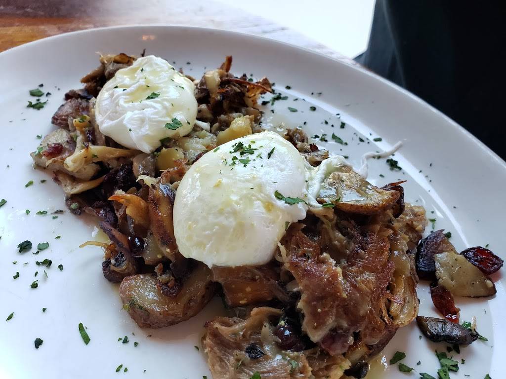 Maxims 22 | restaurant | 322 Northampton St, Easton, PA 18042, USA | 6102522622 OR +1 610-252-2622