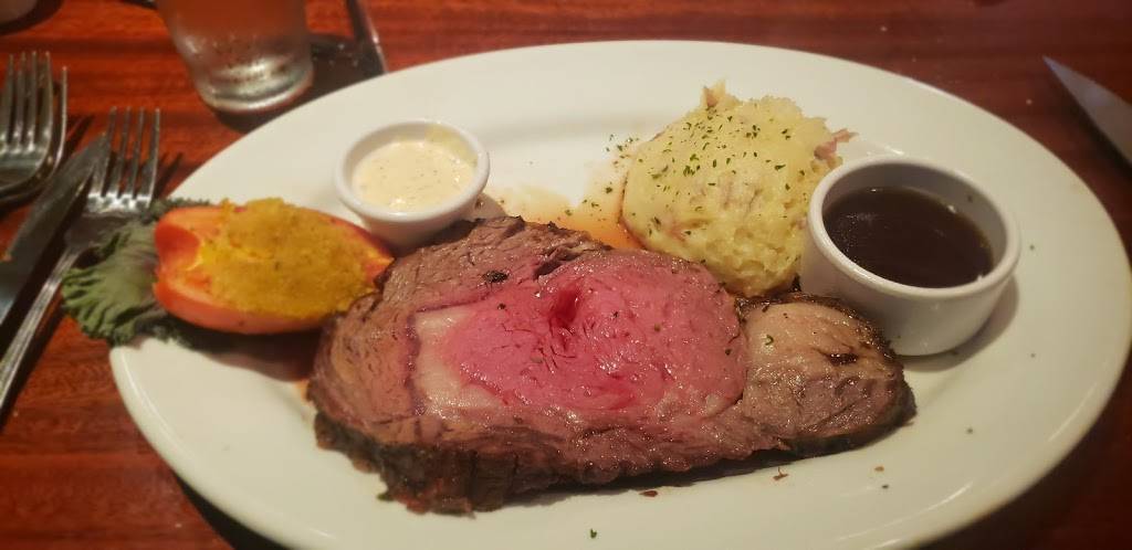 Stonewood Grill & Tavern | restaurant | 1210 International Pkwy, Heathrow, FL 32746, USA | 4072787468 OR +1 407-278-7468