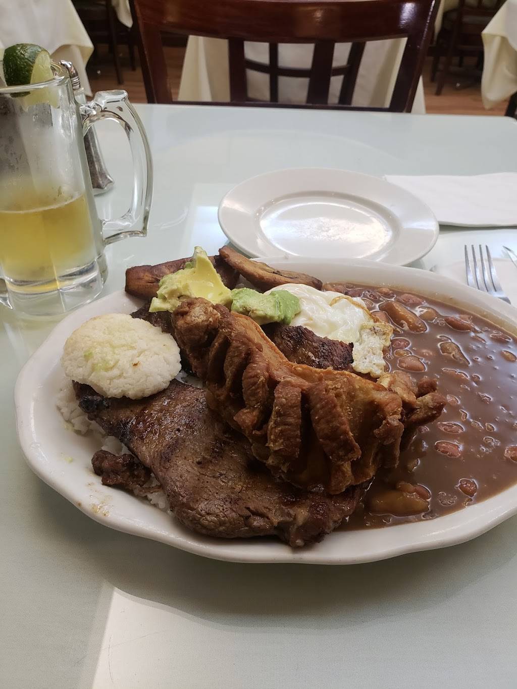 Mi Terruno | restaurant | 1047 E Main St, Stamford, CT 06902, USA | 2033531806 OR +1 203-353-1806