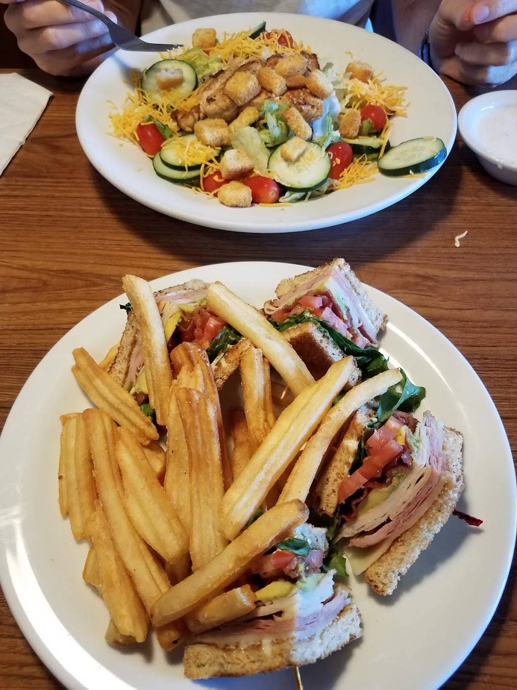 Dennys | restaurant | 99 Fair Ln, Placerville, CA 95667, USA | 5306261086 OR +1 530-626-1086