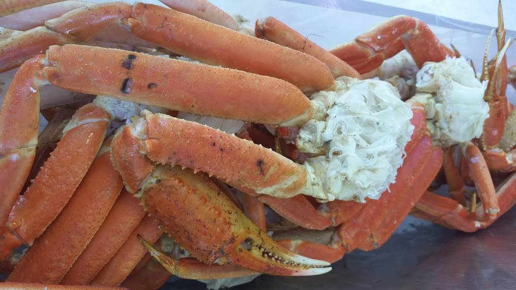 Tidewater Seafood | restaurant | 7483 Tidewater Dr, Norfolk, VA 23505, USA | 7575878888 OR +1 757-587-8888