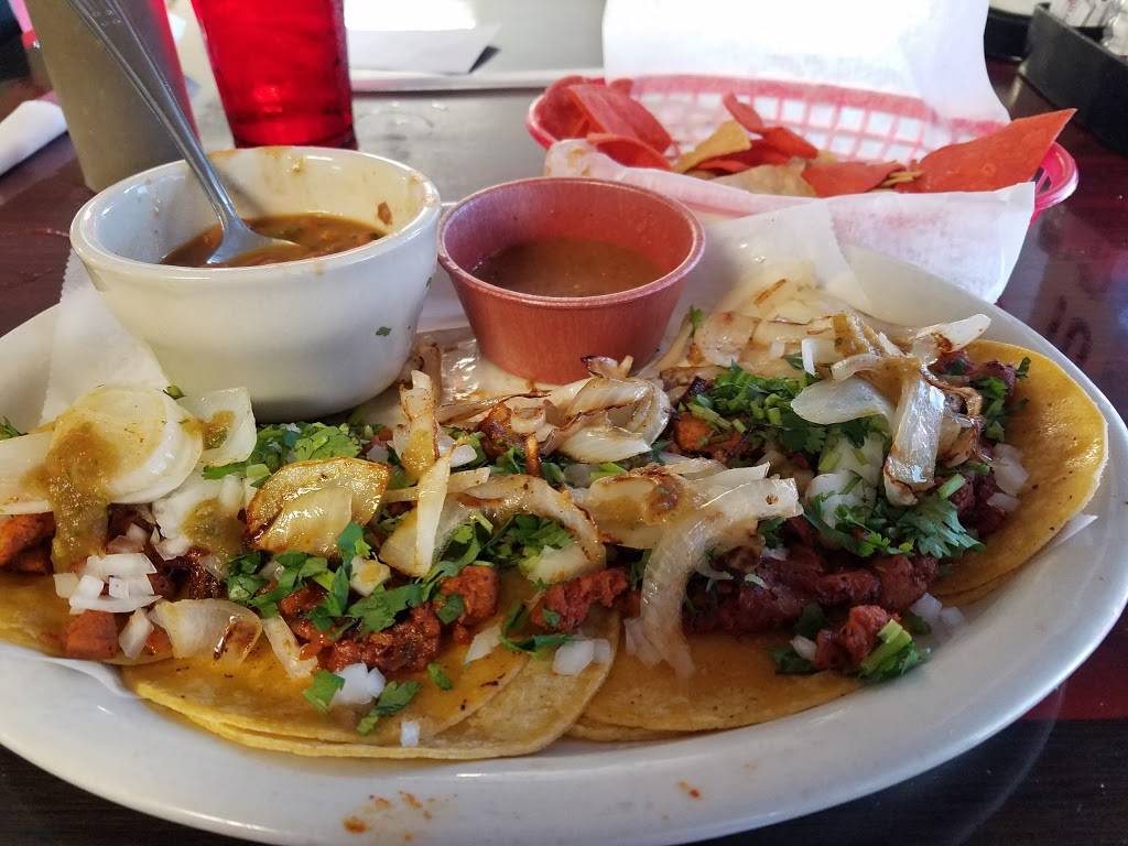 Camilas Mexican Restaurant | restaurant | 16075 Henderson Pass, San Antonio, TX 78232, USA | 2104042929 OR +1 210-404-2929