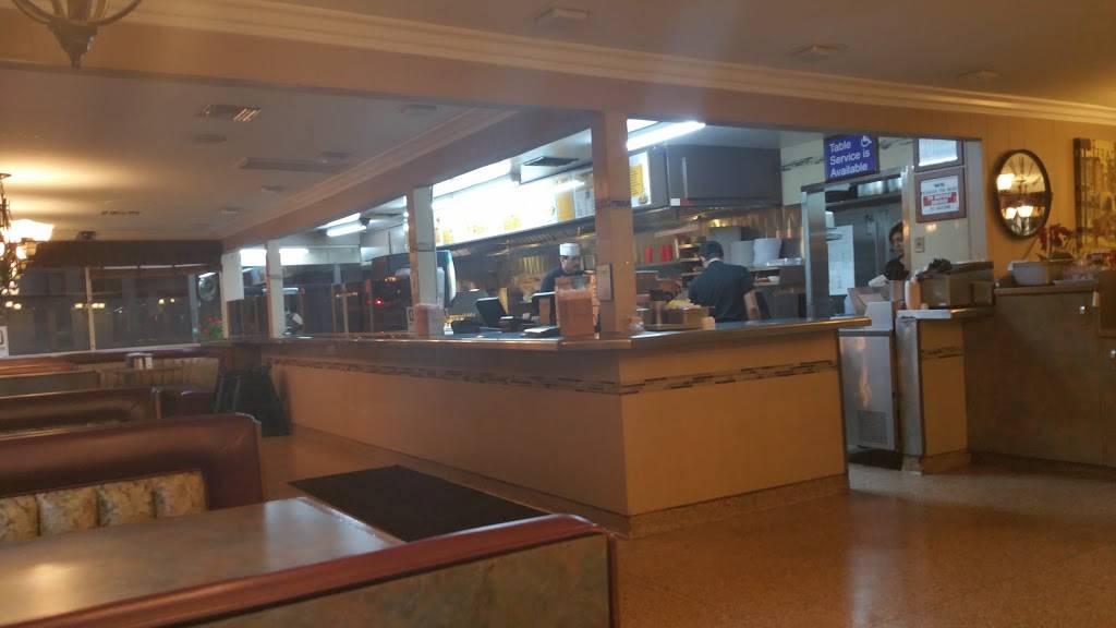 Toms Famous Burgers 5 | restaurant | 3635 E Imperial Hwy, Lynwood, CA 90262, USA | 3106318633 OR +1 310-631-8633