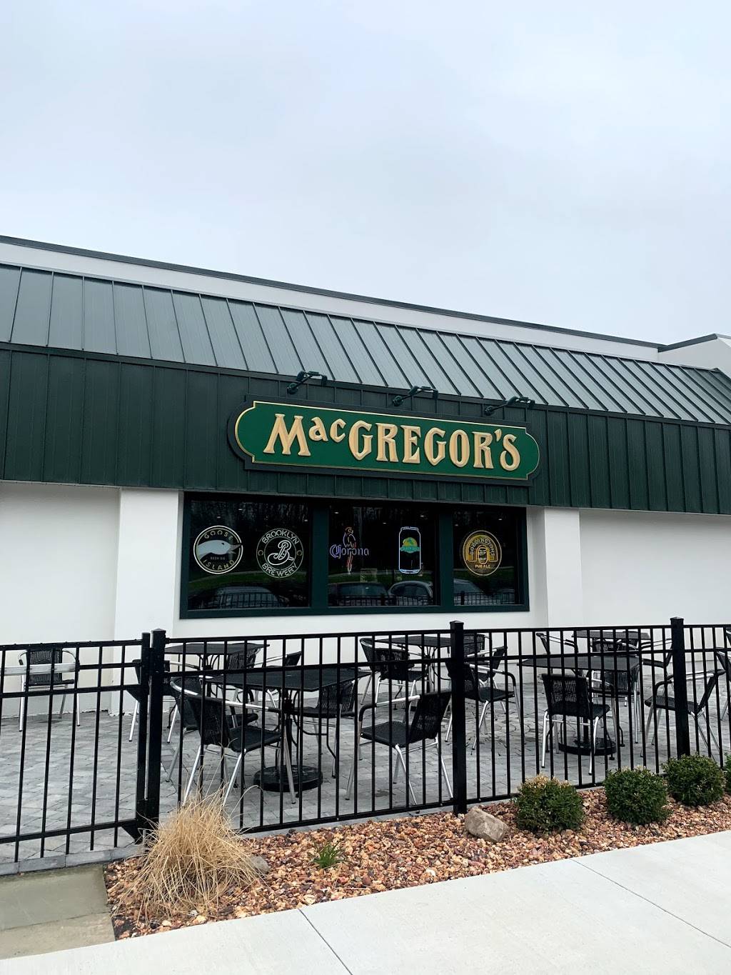 Macgregors Grill and Tap Room | restaurant | 1890 S Clinton Ave, Rochester, NY 14618, USA | 5854131140 OR +1 585-413-1140
